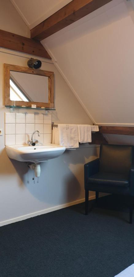 Bed And Breakfast "De Smousenhoek" Ouddorp Esterno foto