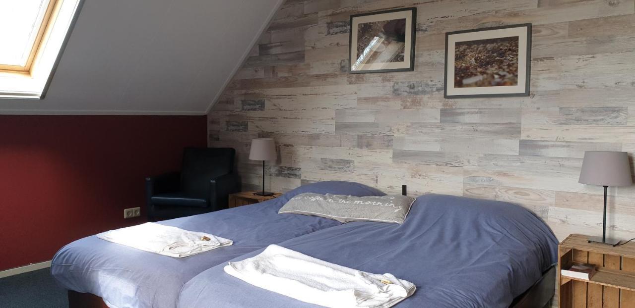 Bed And Breakfast "De Smousenhoek" Ouddorp Esterno foto