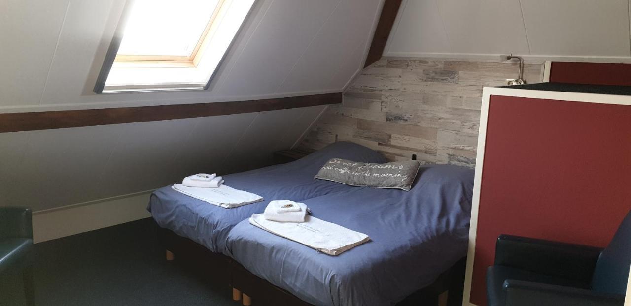 Bed And Breakfast "De Smousenhoek" Ouddorp Esterno foto