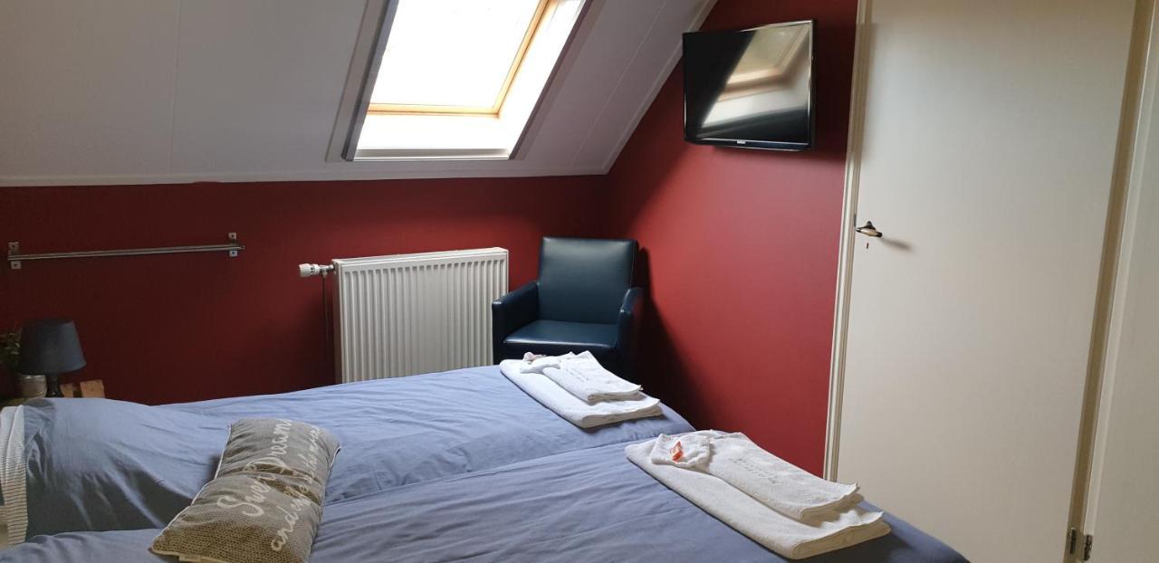 Bed And Breakfast "De Smousenhoek" Ouddorp Esterno foto